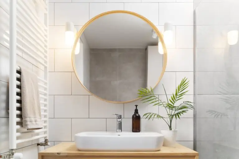 How to Choose the Right Bathroom Mirror